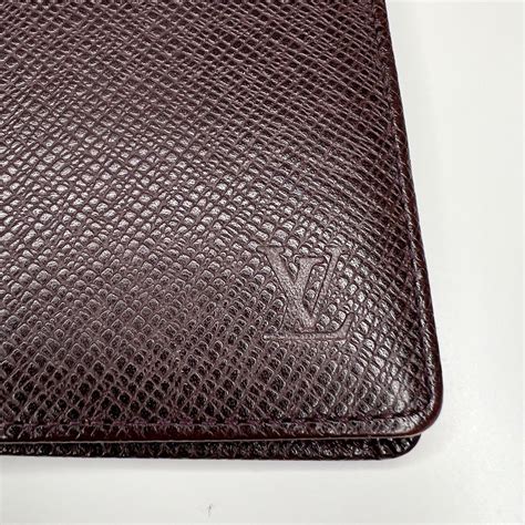 louis vuitton taiga wallet price